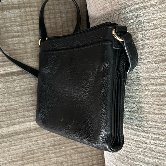 Michael Kors 8 x 6 black triple pouched snap closure Crossbody bag - Picture 6 of 12